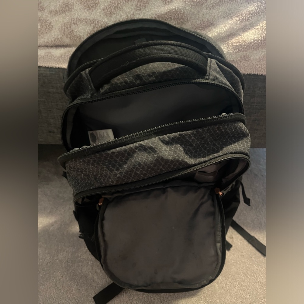 northface recon backpack - Picture 3 of 6